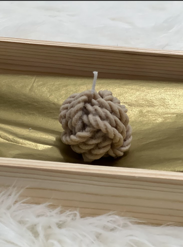 Knot candle