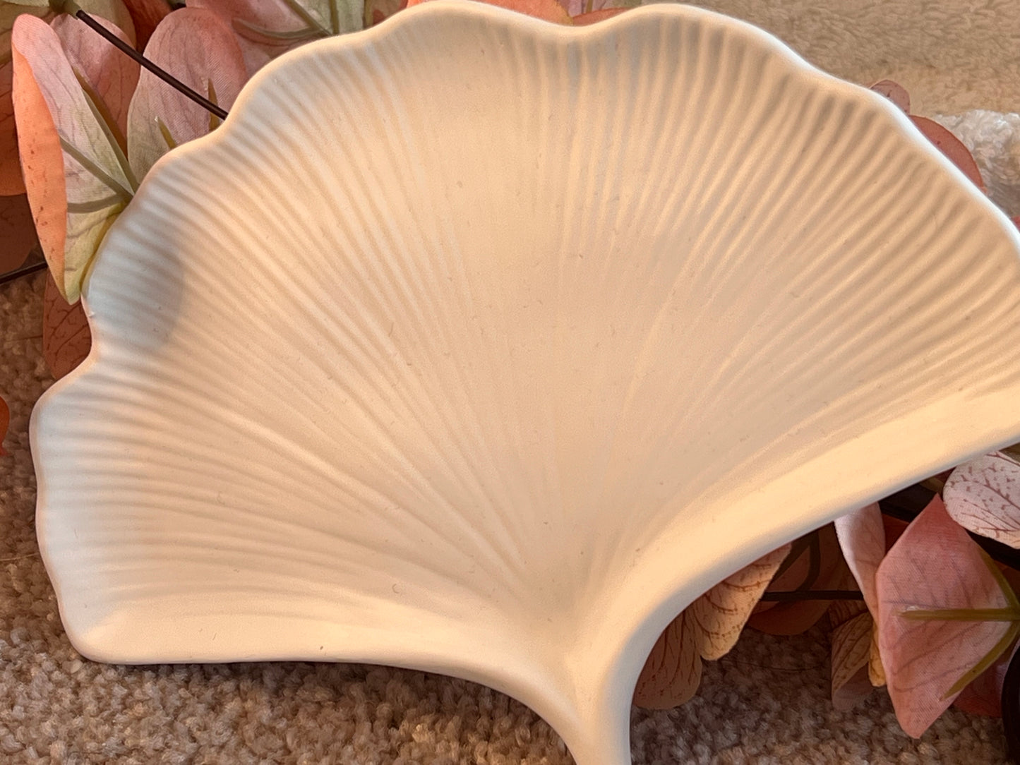 Leaf jewellery tray