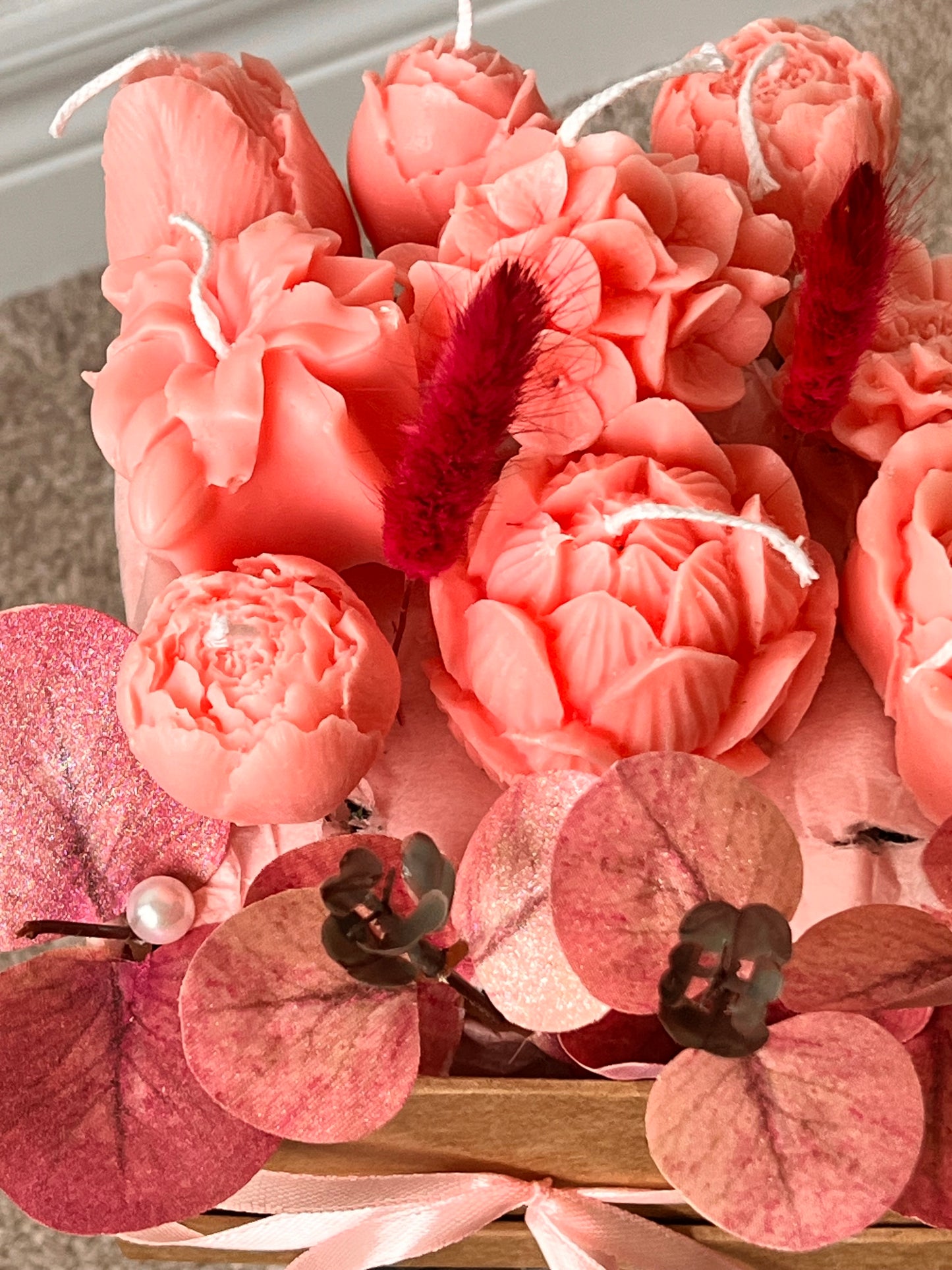 Roses candle bouquet