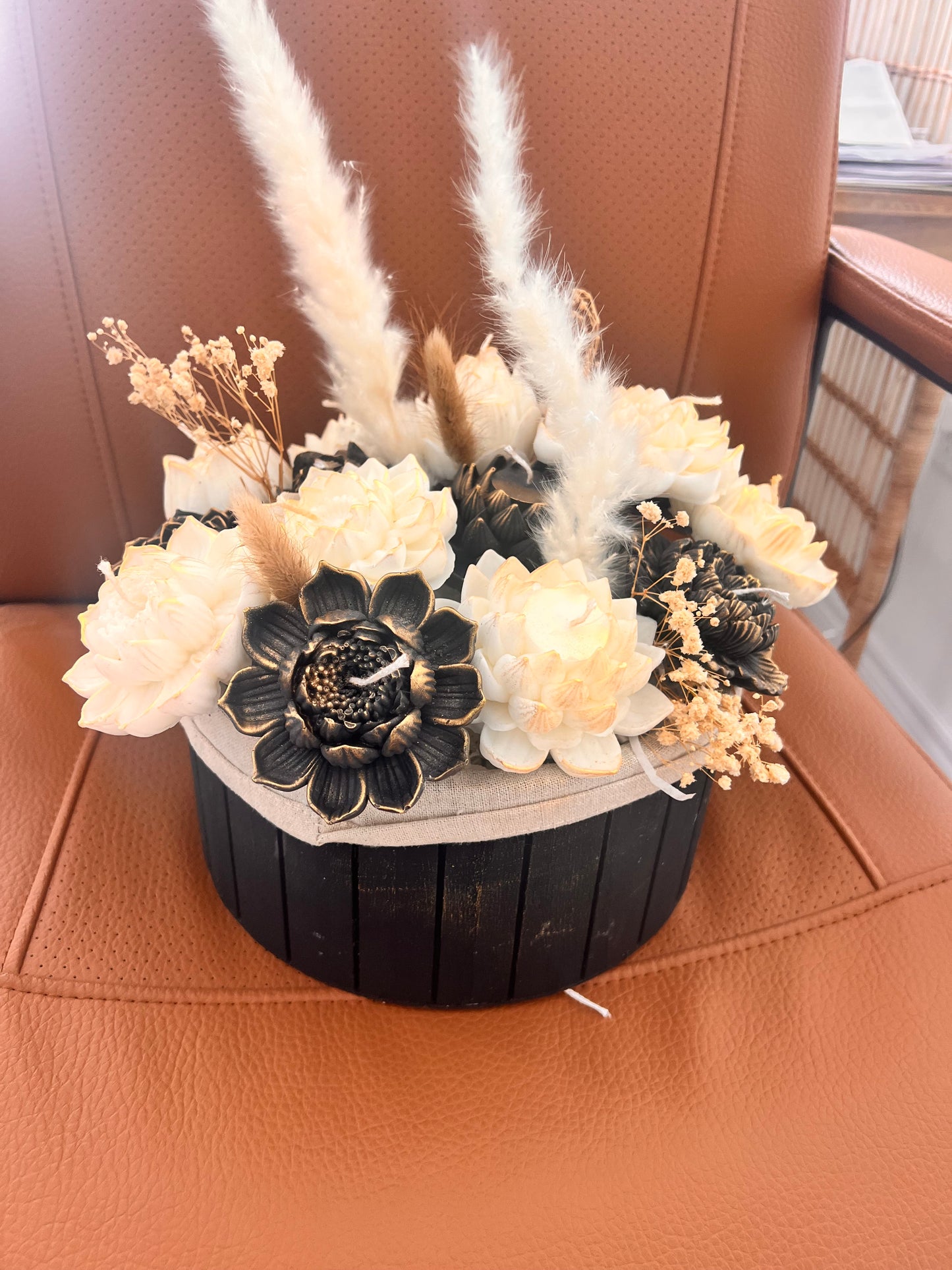 Black and gold candle bouquet