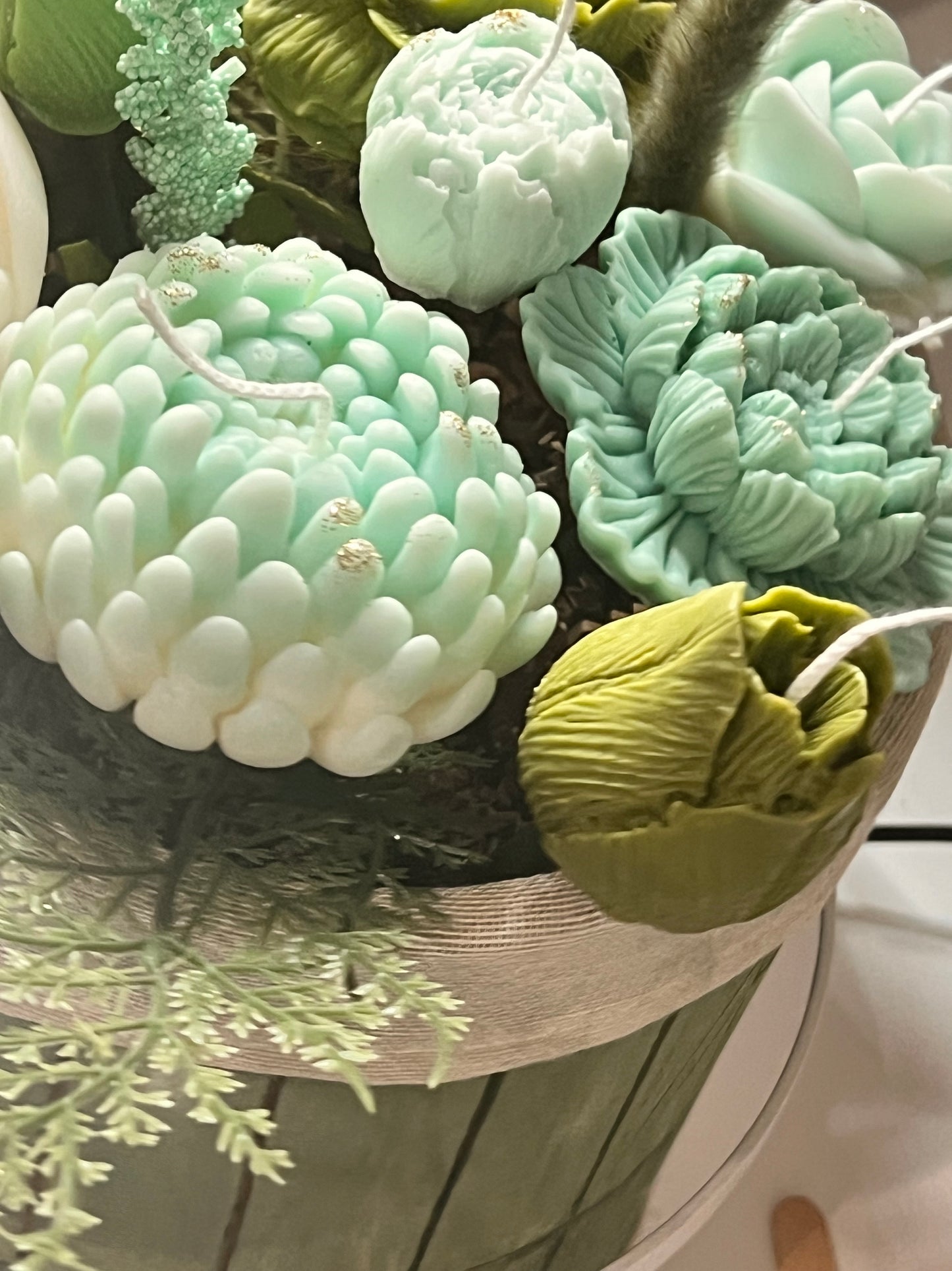 Aquatic candle bouquet